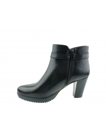 Botek damski skórzany Tamaris 1-25060-23B,Kolor czarny