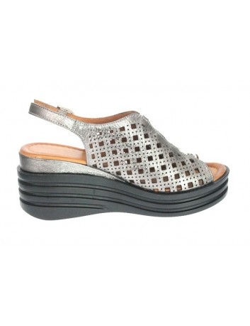 Sandały skórzane damskie-koturn LU G183-974,T.Sokolski,Kolor mosiądz