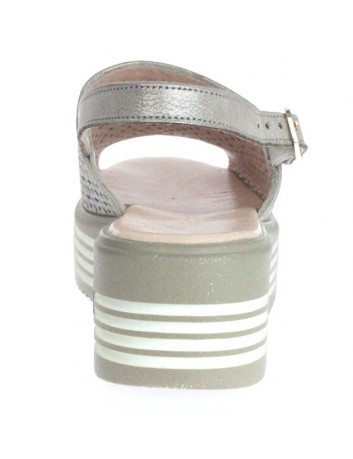 Sandały skórzane damskie-koturn LU G225-2000,T.Sokolski,w srebrnym kolorze