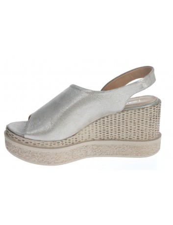 Sandały skórzane damskie LP 0427-501 T.Sokolski,Kolor srebrny