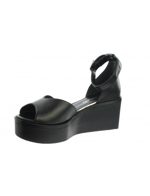 Sandały skórzane damskie T.SOKOLSKI LP 414-2301 czarny